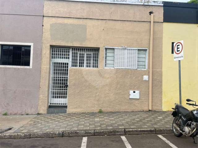 Casa comercio dispondo para venda ou locação no Centro,