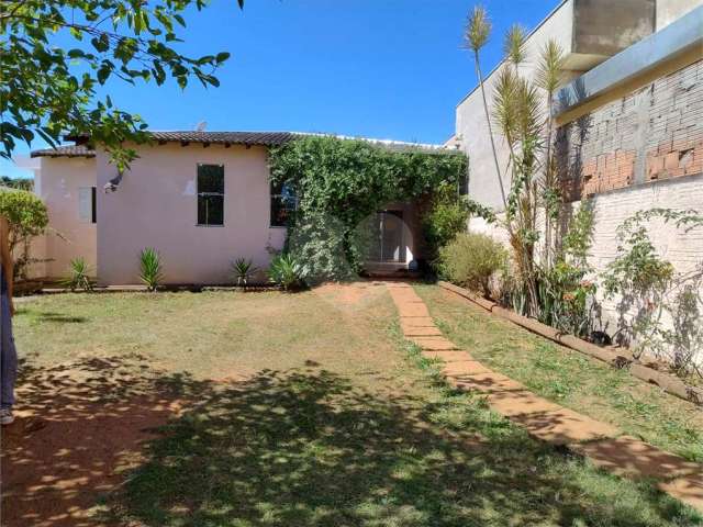 Casa térrea a venda no Santa Elisa