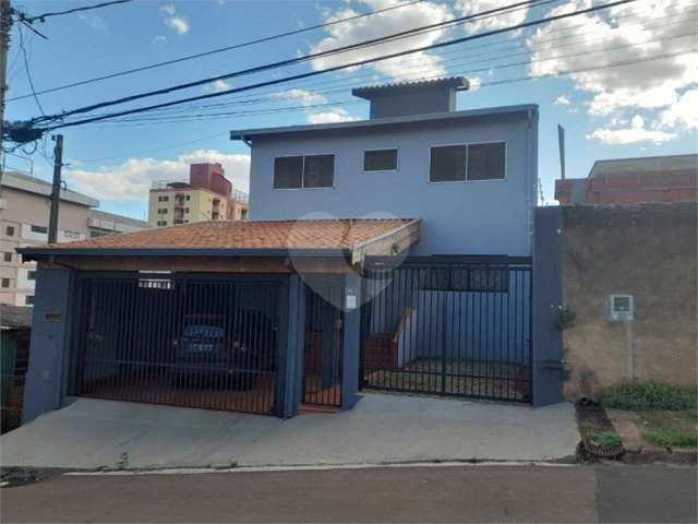 Casa à Venda na Região Central de São Carlos - Excelente Localização