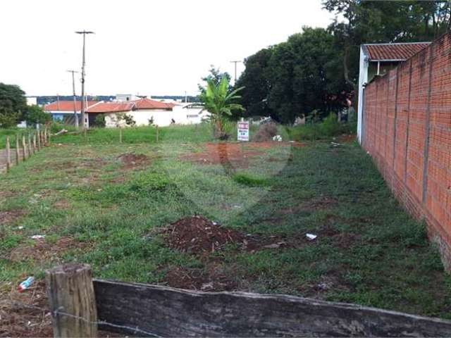 Terreno com 441 m² de área total no Jardim Munique.