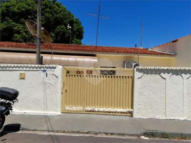 Casa à Venda na Vila Costa do Sol - São Carlos.