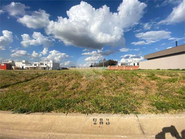 Lote para venda no Residencial Villeneuve