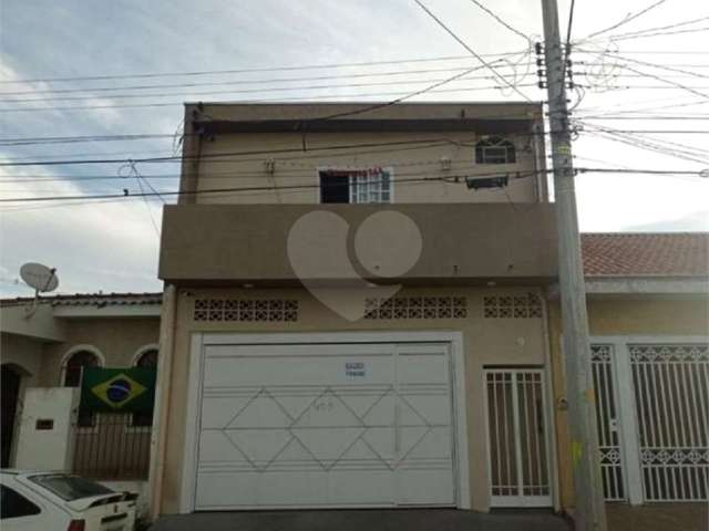 Sobrado à Venda no Bairro Jacobucci – Amplitude e Conforto em Excelente Localização