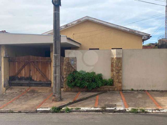 Casa à Venda com Excelente Potencial Comercial – Avenida José Pereira Lopes, São Carlos