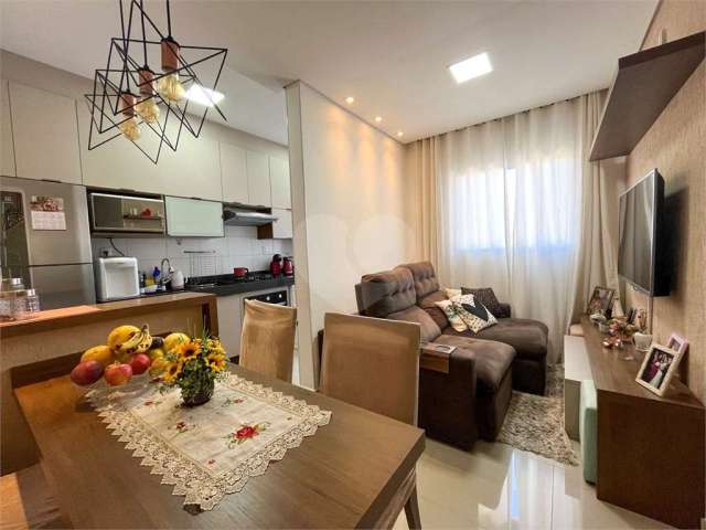 Apartamento à Venda no Parque dos Manacás