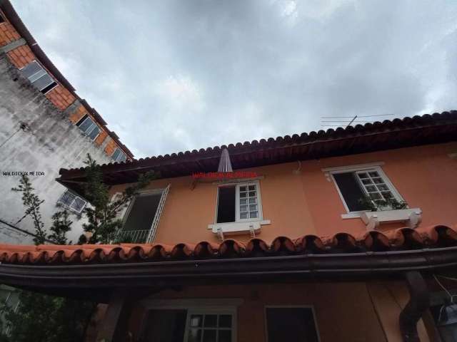 Casa para Venda em Salvador, Itapuã, 3 dormitórios, 1 suíte, 3 banheiros, 2 vagas