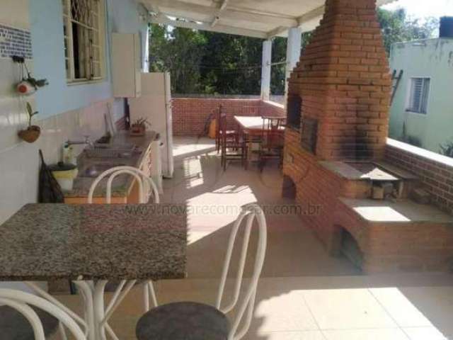 Casa para Venda em Suzano, Estância dos Pinheirais, 3 dormitórios, 1 suíte, 1 banheiro, 4 vagas