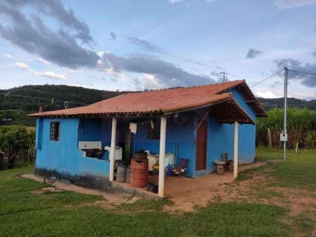 Sítio para Venda em São Sebastião do Paraíso, Rosentina Figueiredo, 2 dormitórios, 1 banheiro, 1 vaga