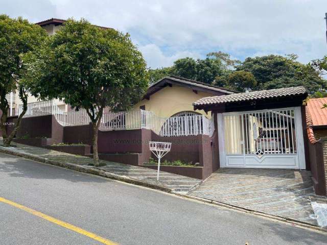 Casa para Venda em Ribeirão Pires, Centro, 4 dormitórios, 2 suítes, 3 banheiros, 4 vagas