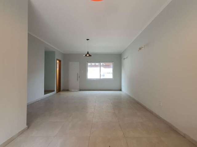 Sobrado à venda no Jardim Rizzo, 3 dormitórios, 2 vagas, quintal. Ref.: FL19