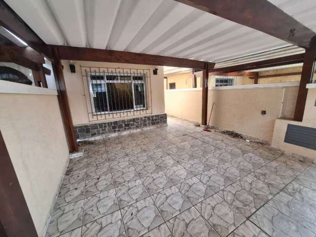 Casa Sobrado para locação com 3 dormitórios - Butantã - FL63