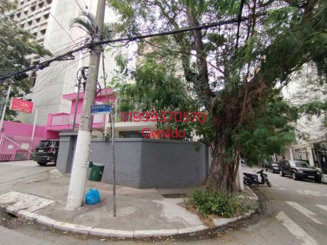 Sobrado   de esquina comercial ou residecial 3 quartos 1 suite 4 vagas 4 banheiro  fl55