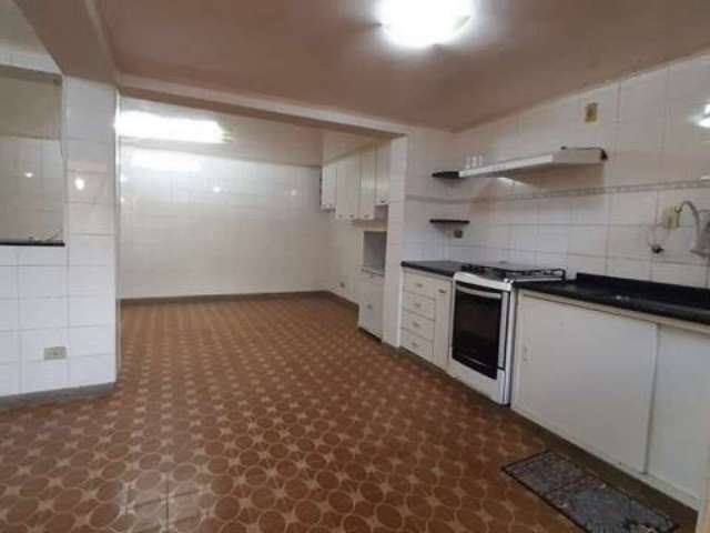 Linda Casa Térrea Reformada, 1 suite, 3 dorms e 2 vagas - FL22