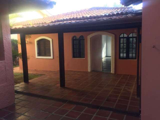 Casa para alugar com 3 dormitórios em condomínio em Cotia FL05