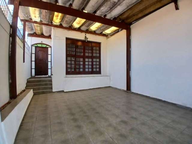 Casa para locação com 3 dormitórios - Vila Morse - FL63