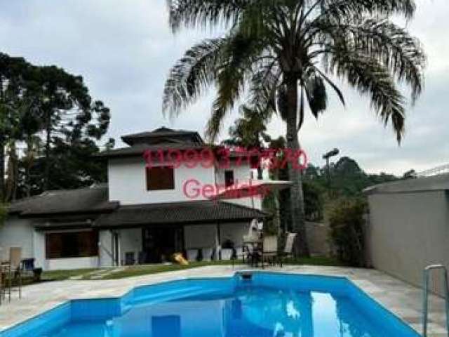 Sobrado em condominio 4 quartos 3 suites 5banheiros 4 vagas  piscina salao de festa fl55