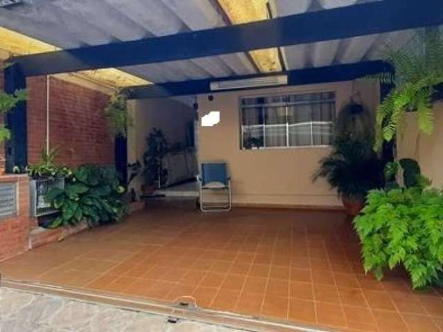 Vendo sobrado em rua fechada 3 dorms, 1 suite, 3 Wc, 2 vagas  - FL22