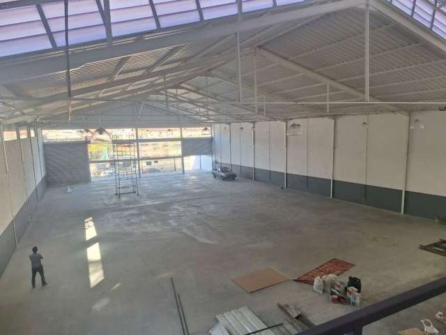 Galpão para locação com 3500m² - 10 vagas - Instituto de Previdência - FL63