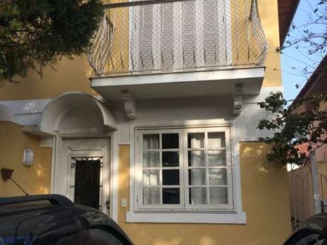 Vendo Sobrado em condomínio,  3 dorms, 1 suite, 2 vagas, churrasqueira, lazer completo - FL22