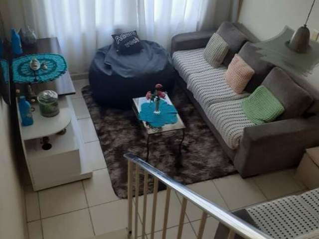 Vendo sobrado, com 3 dorms, sendo 1 suite, 2 vagas, quintal - FL22