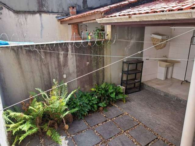 Sobrado Amplo com Quintal e Edícula na Vila São Francisco. FL43