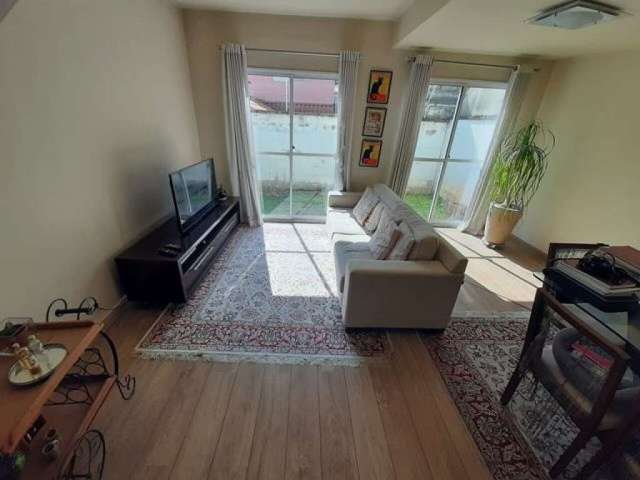 Vendo Sobrado em condomínio,  3 dorms, 1 suite, 2 vagas, lazer completo - FL22