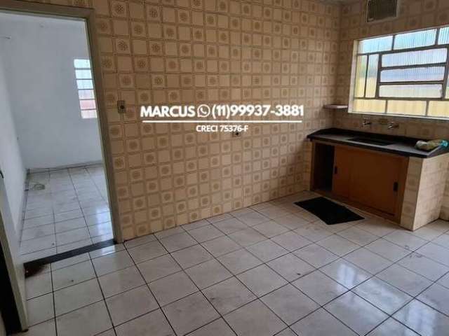 Casa térrea assobradada no Jd. Bonfiglioli com 2 dorms; 1 vaga, quintal. FL23