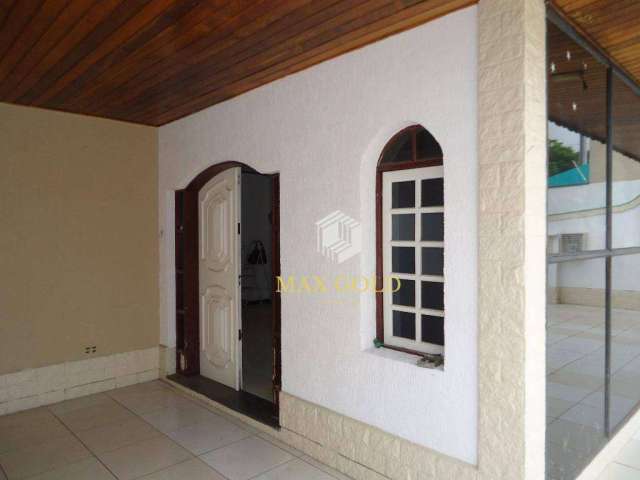 Casa com 3 dormitórios à venda, 240 m² por R$ 800.000,00 - Jardim Independência - Taubaté/SP