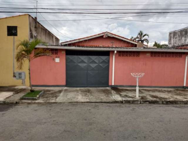 Casa com 2 dormitórios à venda, 182 m² por R$ 450.000,00 - Parque Senhor do Bonfim - Taubaté/SP