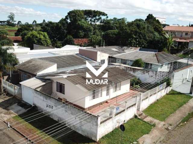 Casa de esquina com 3 quartos em Uvaranas