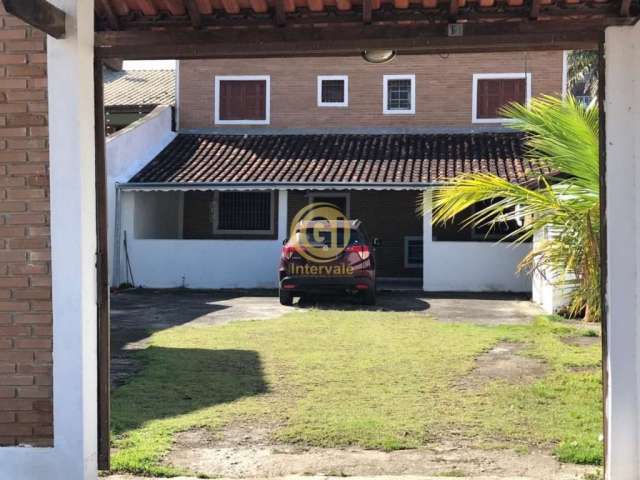 Vende-se Casa Sobrado na Martins de sá - Caraguatatuba   - 03 Dormitórios  - 02 Banheiros - Próximo a praia