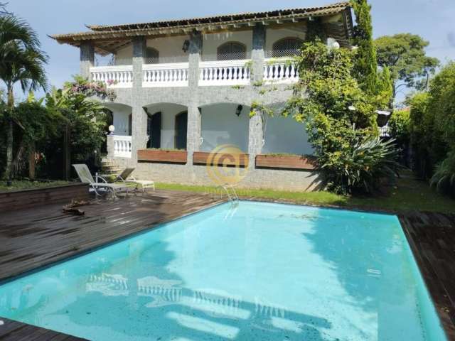 Casa residencial para Venda e Locação - Centro, Jacareí 5 dormitórios sendo 2 suítes, 3 salas, 6 banheiros, 5 vagas