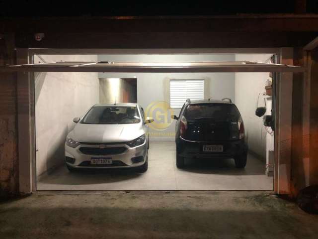 Casa à venda em Jacareí-SP, Bairro Bandeira Branca! 2 quartos, 1 sala, 1 banheiro, 2 vagas de garagem. 150m². Confira!