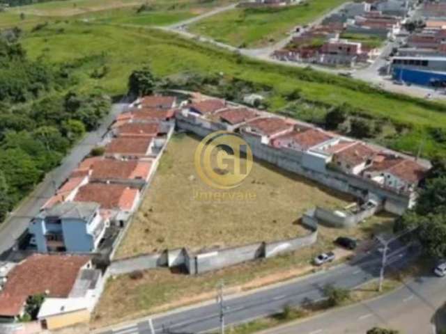 Apresentamos uma área exclusiva de 2700m², com 64 m de frente localizada na região mais valorizada da cidade, com o melhor zoneamento disponível.