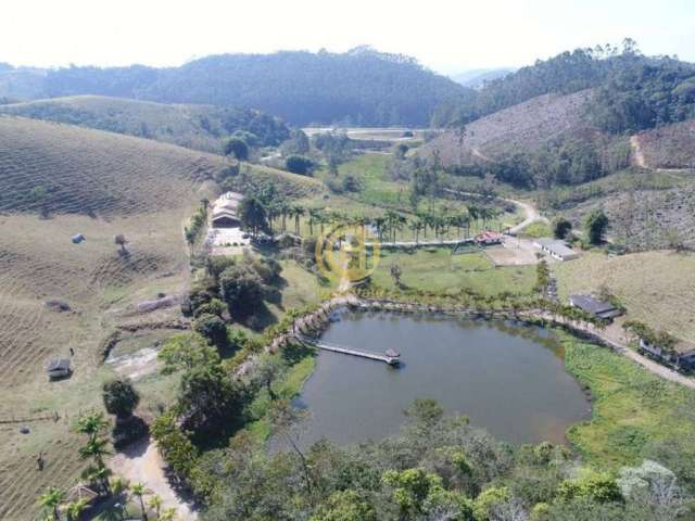 Fazenda com 35,83 alqueires à Venda na Cidade de Paraíbuna.