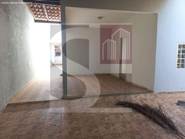 Casa para Venda em Uberlândia, Jardim Botânico, 3 dormitórios, 1 suíte, 2 banheiros, 2 vagas