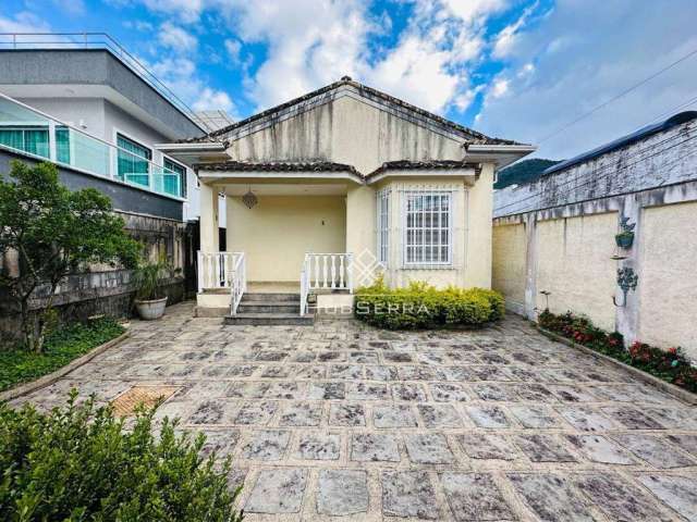 Casa com 3 dormitórios à venda, 102 m² por R$ 750.000,00 - Comary - Teresópolis/RJ