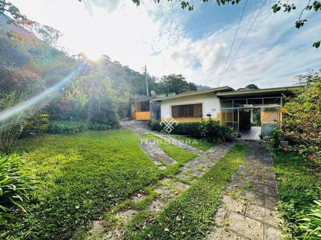 Casa com 3 dormitórios à venda, 140 m² por R$ 550.000 - Granja Guarani - Teresópolis/RJ