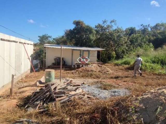 Terreno à venda na Rua Babilônia, 1, Shalimar, Lagoa Santa por R$ 120.000