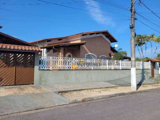 Casa com 3 dormitórios à venda, 180 m² por R$ 650.000,00 - Poiares - Caraguatatuba/SP