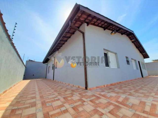 Casa com 4 dormitórios à venda, 220 m² por R$ 850.000,00 - Praia das Palmeiras - Caraguatatuba/SP