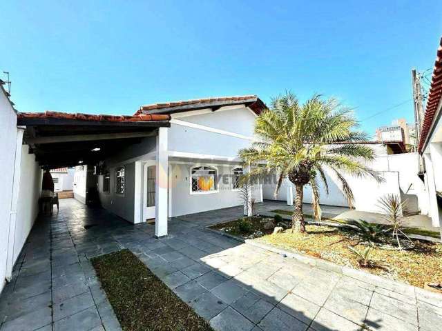 Casa com 4 dormitórios à venda, 240 m² por R$ 650.000,00 - Jardim Britânia - Caraguatatuba/SP