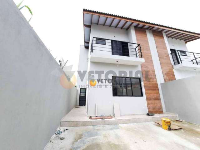 Sobrado com 3 dormitórios à venda, 125 m² por R$ 715.000,00 - P Cruz - São Sebastião/SP