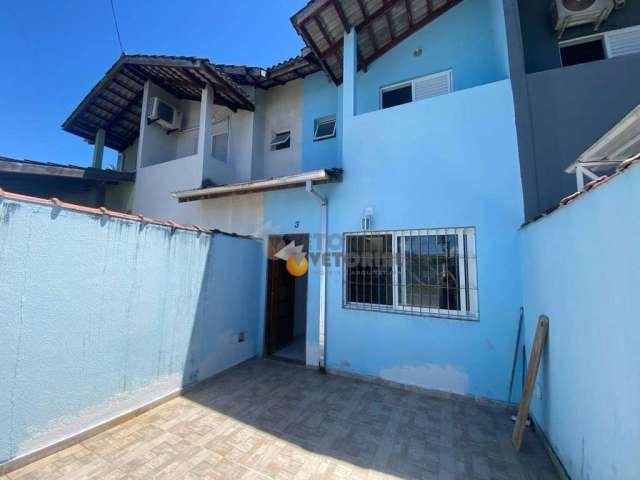 Sobrado com 3 dormitórios à venda, 111 m² por R$ 550.000,00 - Pontal de Santa Marina - Caraguatatuba/SP