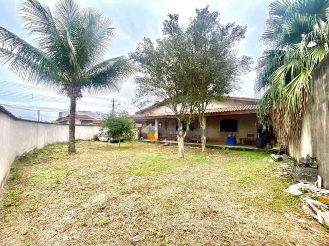 Casa com 3 dormitórios à venda, 136 m² por R$ 600.000,00 - Pontal de Santa Marina - Caraguatatuba/SP