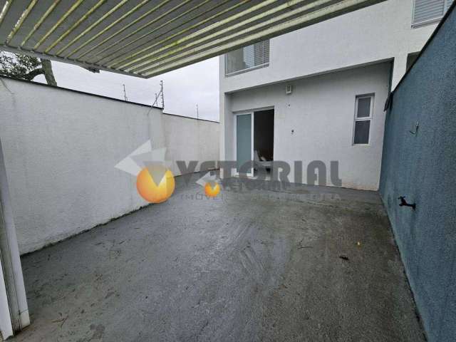 Sobrado com 2 dormitórios à venda, 80 m² por R$ 410.000,00 - Massaguaçu - Caraguatatuba/SP