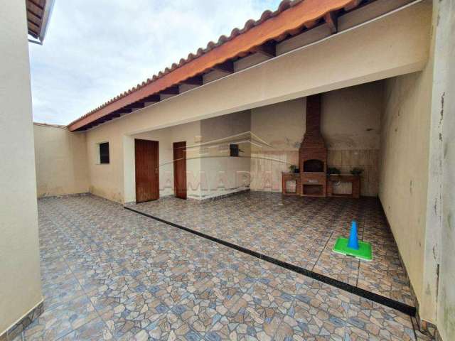 Casa com 3 quartos à venda na Rua Carl Willian Cooper, Vila Amorim, Suzano, 230 m2 por R$ 500.000