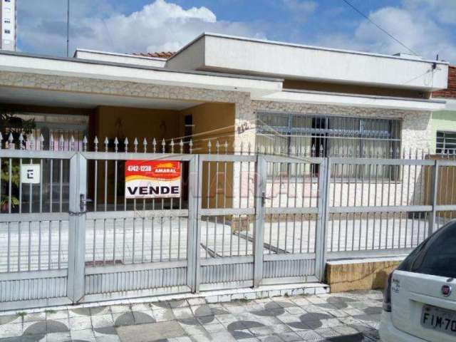 Casa com 2 quartos para alugar na Rua Portugal Freixo, Centro, Suzano, 142 m2 por R$ 5.000