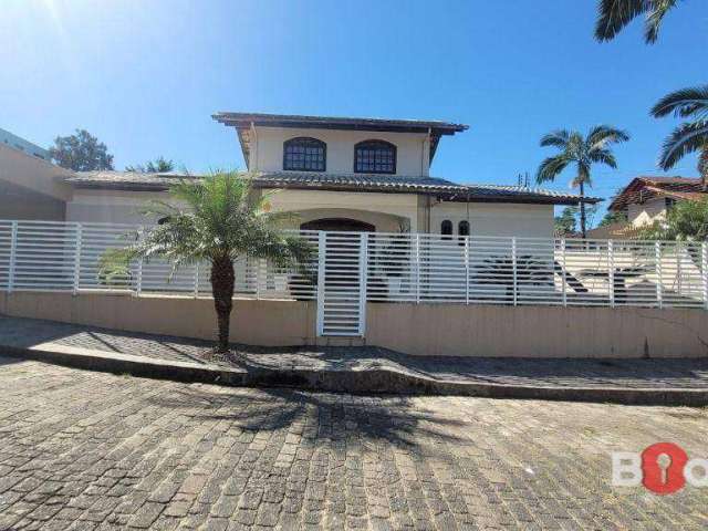 Casa com 4 dormitórios à venda, 245 m² por R$ 1.100.000,00 - Escola Agrícola - Blumenau/SC