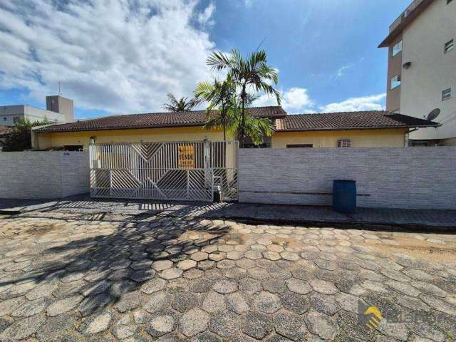 Casa com 3 dormitórios à venda, 350 m² por R$ 820.000,00 - Escola Agrícola - Blumenau/SC